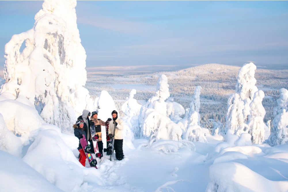 Syote-KIDE friends snowboarding