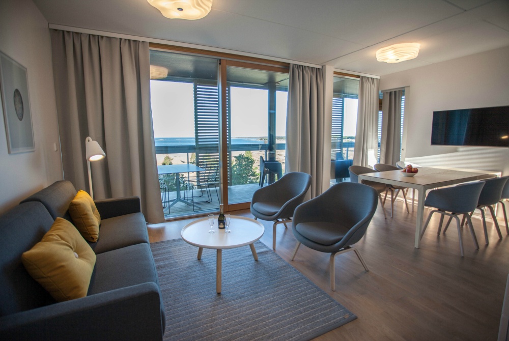 Kalajoki-Resort-Spa_bigger-apartment-living-room_1000.jpg