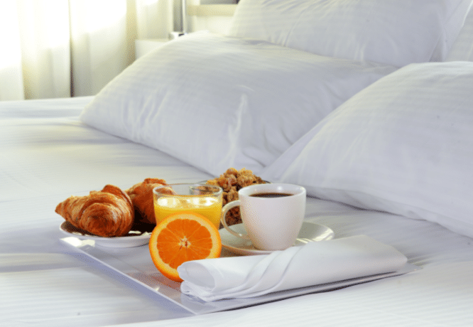 Breakfast in bed in hotel room.@monticelllo