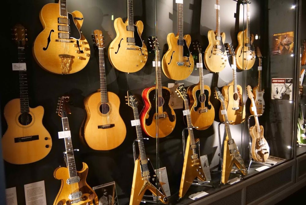 Guitars-The Museum