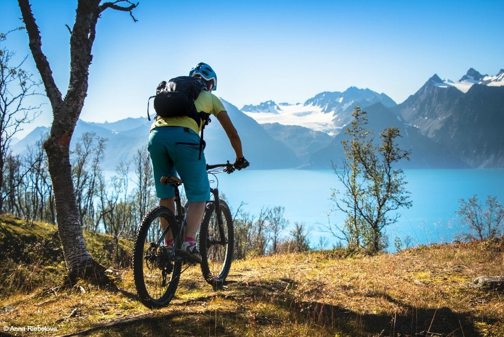Lyngenfjord-mountain biking-copyright Anna Riebelova