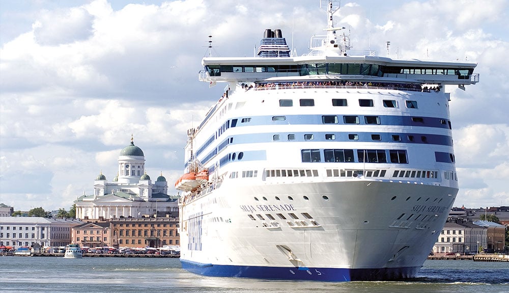 Die Silja Serenade vor Helsinki