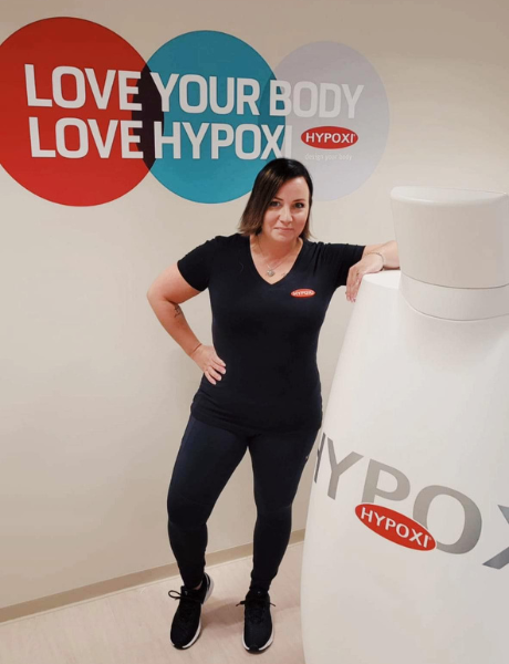 Miia HYPOXI-studiossaan kuvattuna. 