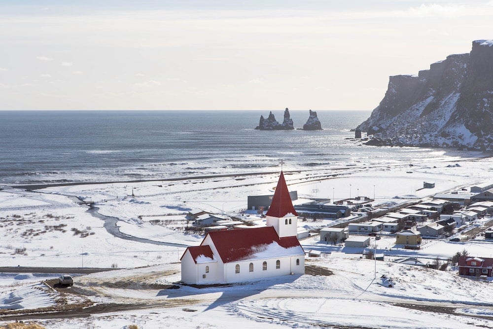 © Jon Flobrant_Unsplash_Iceland