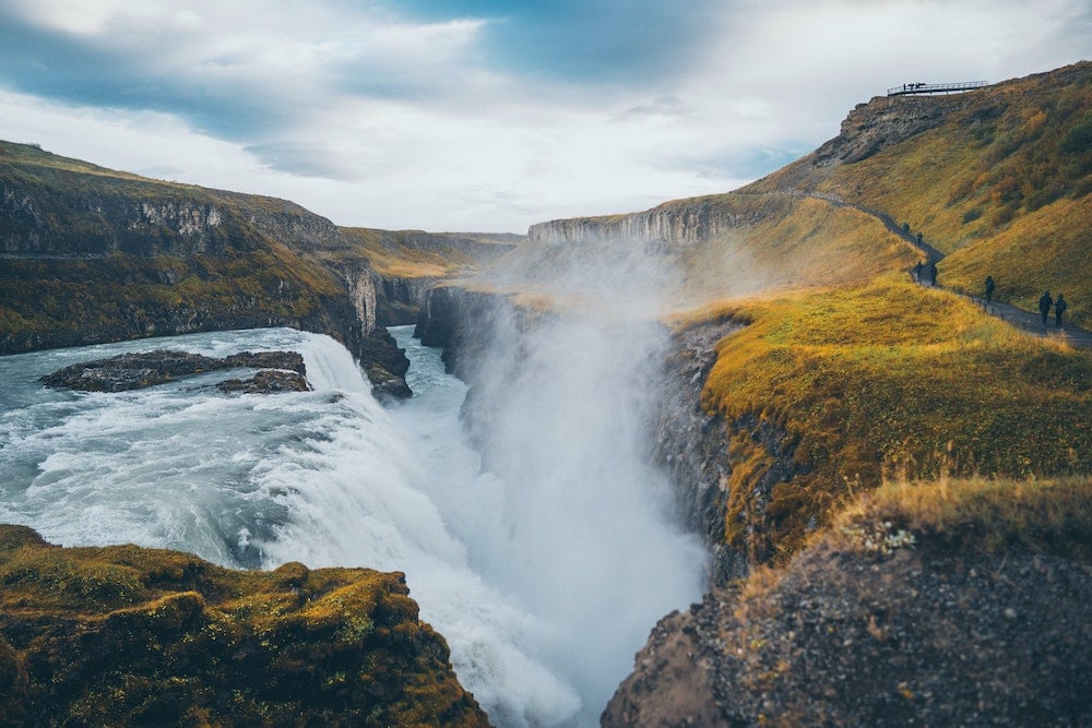 Island gullfoss waterfall © Unsplash
