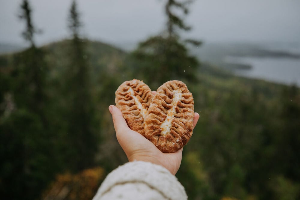 VisitFinland_Karjalanpiirakka_by_Julia_Kivelajpg