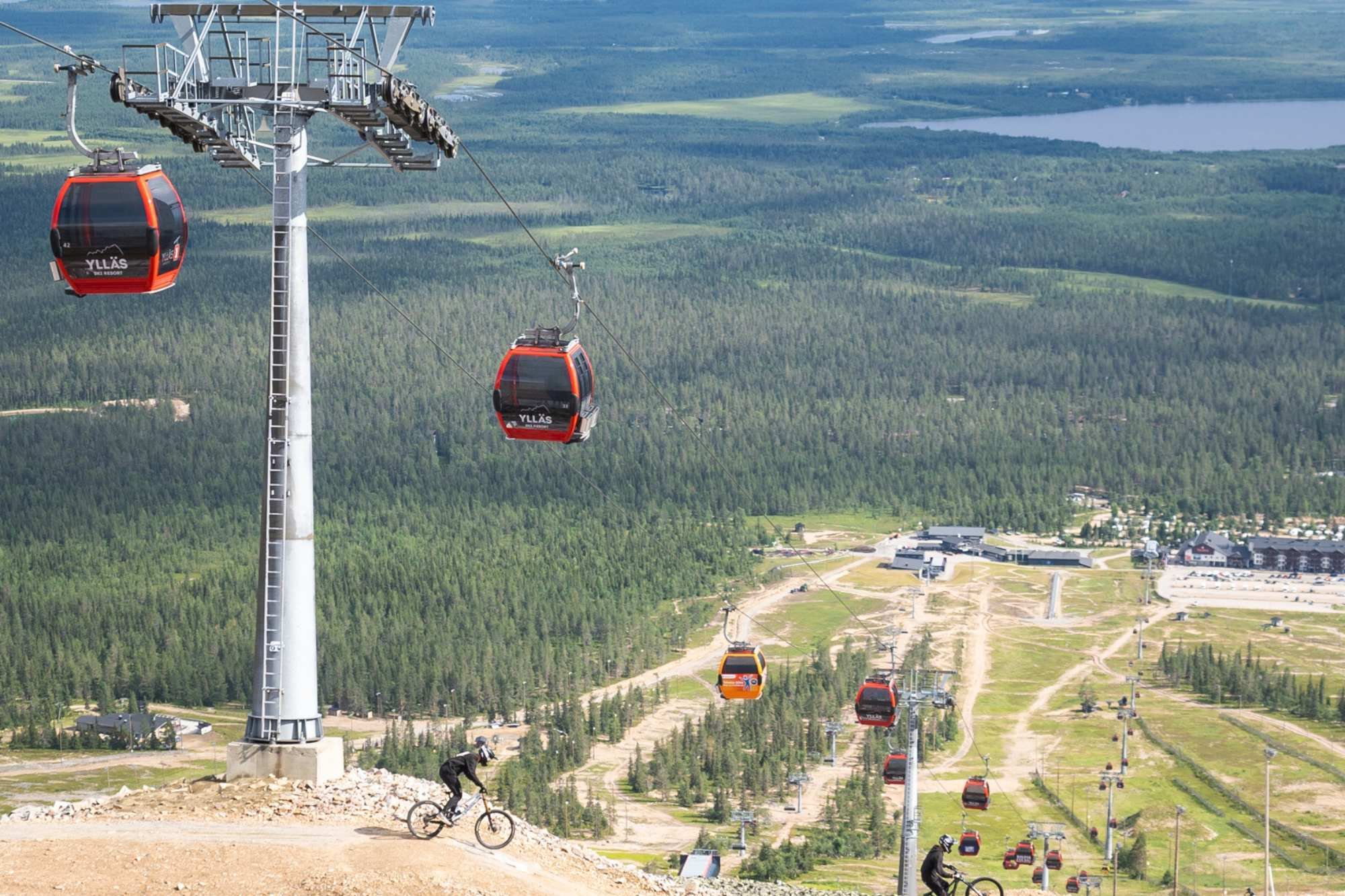 Yllas midnight sun gondola bike park © Eetu Leikas Visit Ylläs