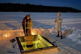 winter swimming in Skellefteå