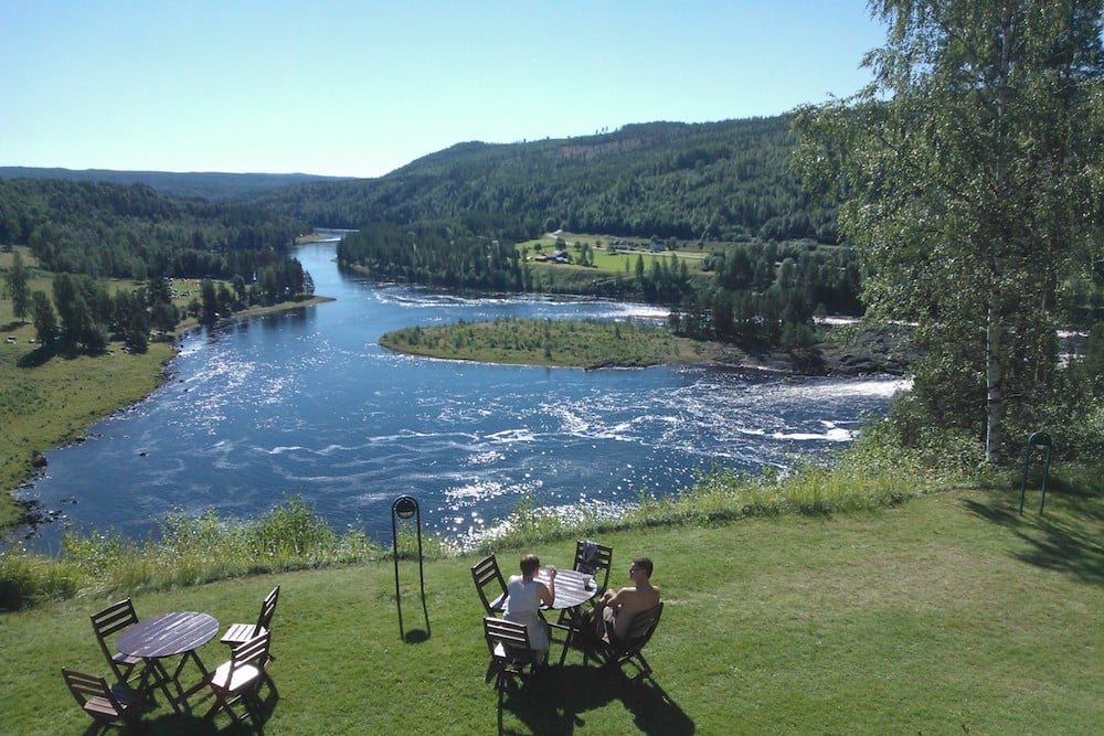 Namforsen Rock Art Museum - Utsikt over Namforsen fran museets cafe