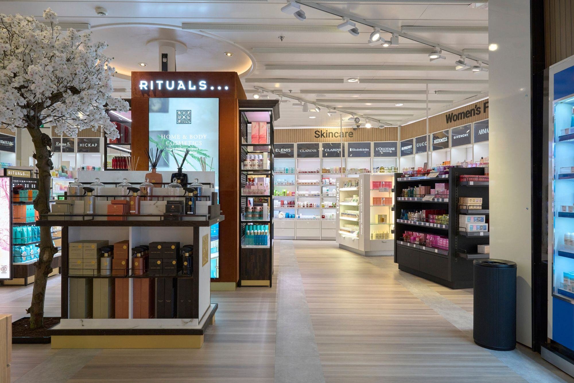 Viking Line_Duty-Free-Shop in Birka Gotland_© Gotland Alandia Cruises