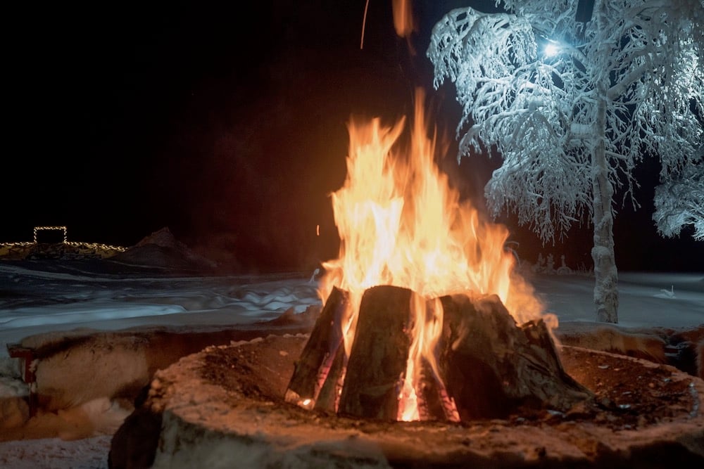 Lagerfeuer an der Norrsken Lodge