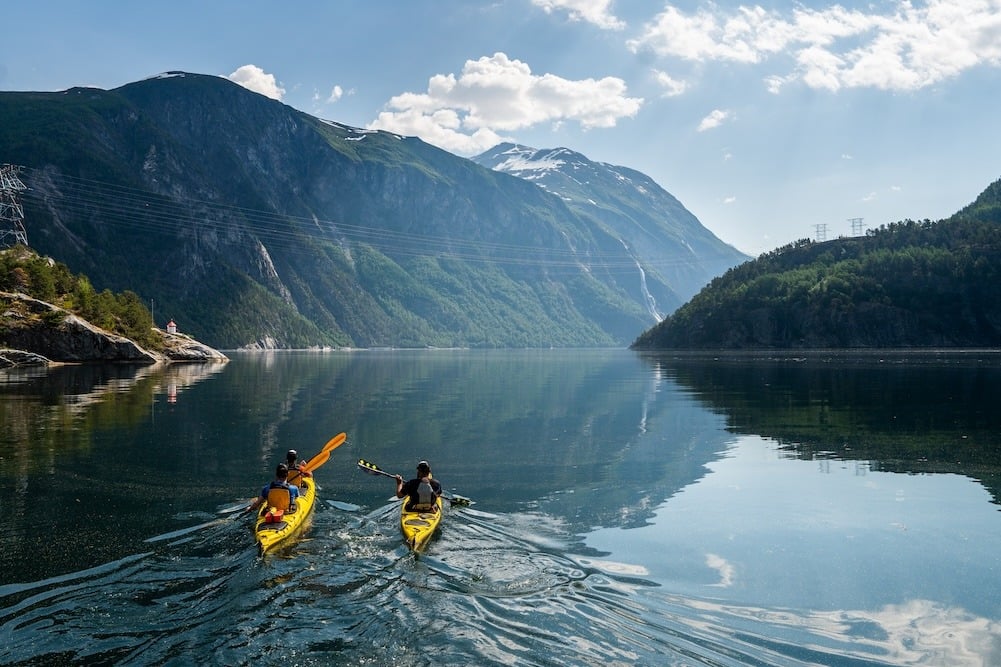 Tafjorden Valldal DAS kajakk© Magnus Roaldset Fjord Norge