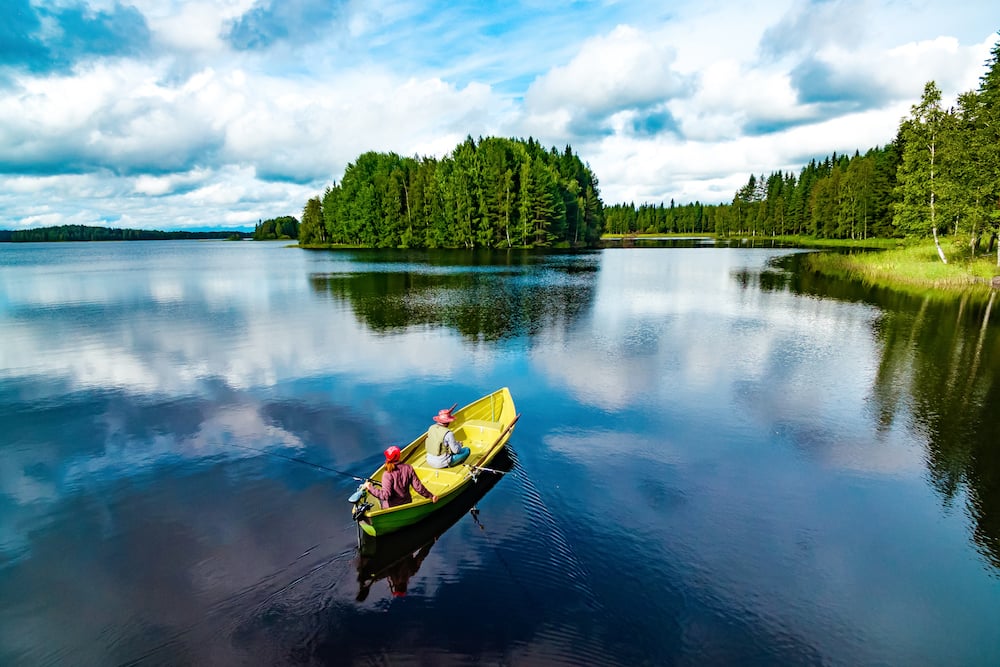 Finnland See Bootsfahrt © istock gekauft